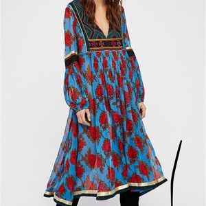 Bold Bloom Embroidered Dress size xs/s new w tags